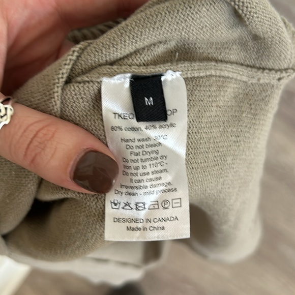 TKEQ crew neck sweater - Picture 4 of 4